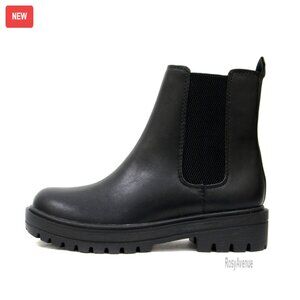 Women's Lug Sole Chelsea Ankle Booties with Elastic Gore, Size 7